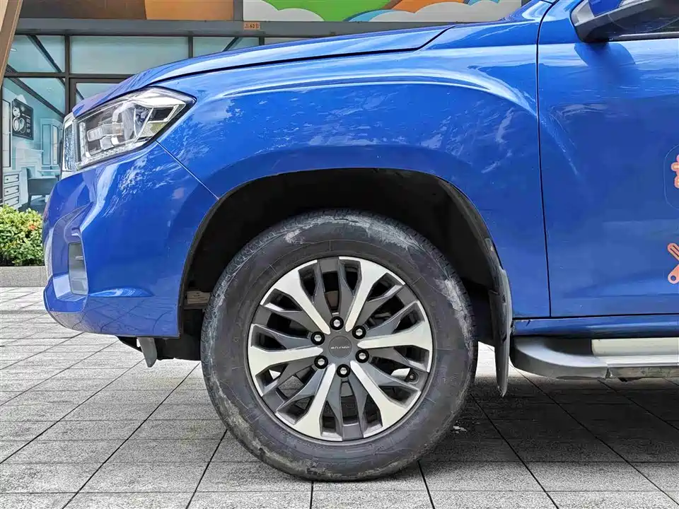 MAXUS Chase T70