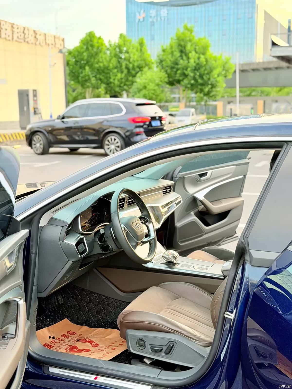 Audi A7L, 2022 все фото