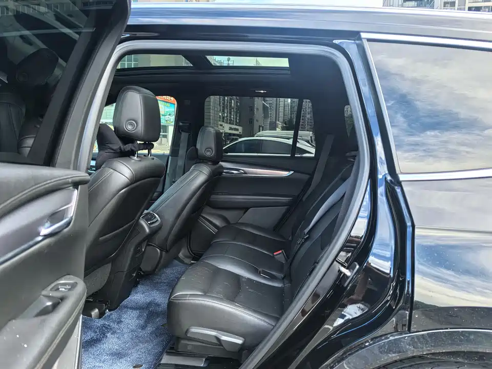 Cadillac XT6