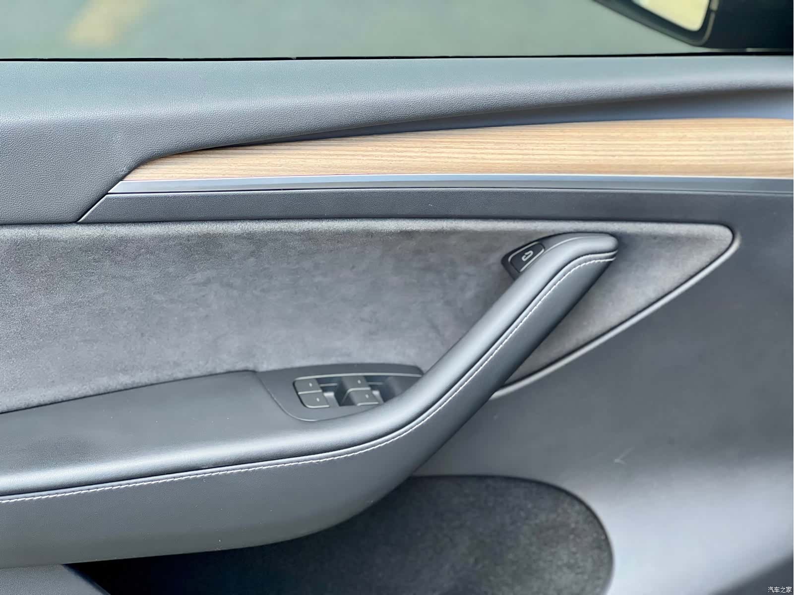 Tesla Model Y, 2023 20
