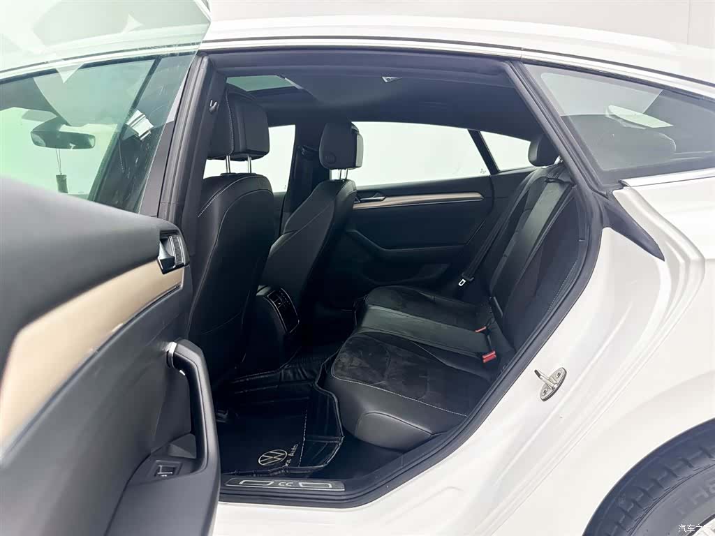Volkswagen CC, 2019 18