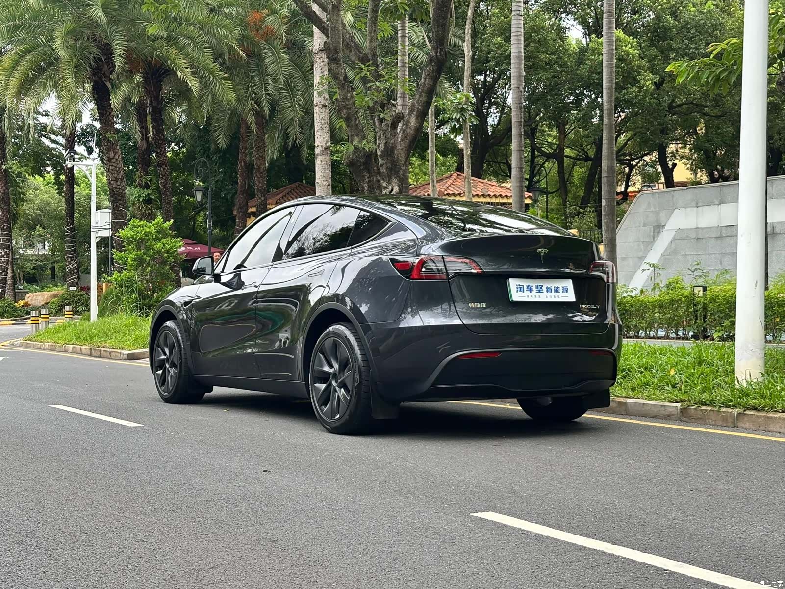 Tesla Model Y, 2024 3