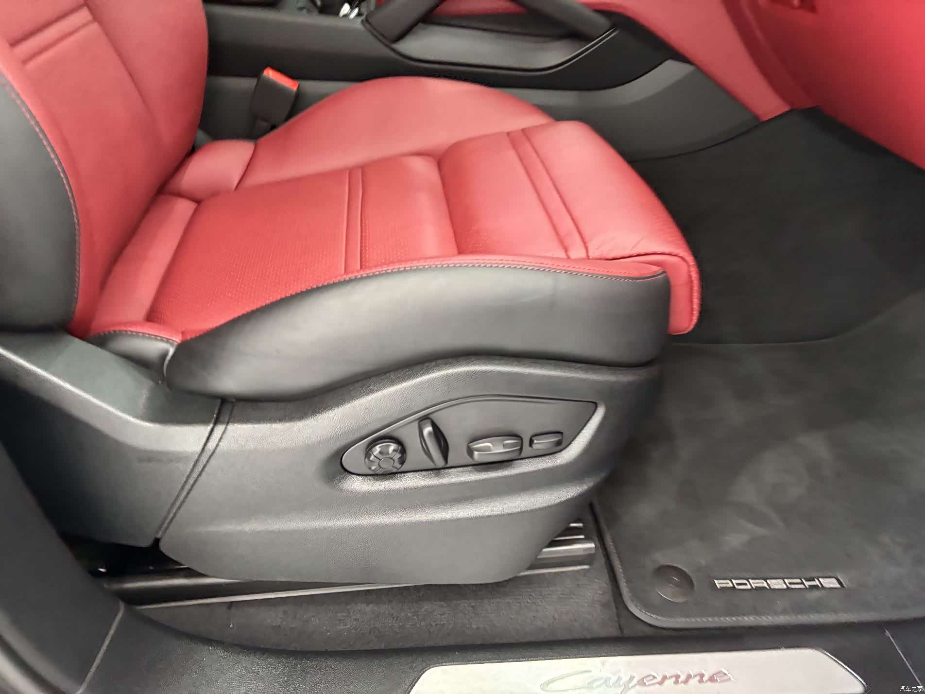 Porsche Cayenne, 2025 25