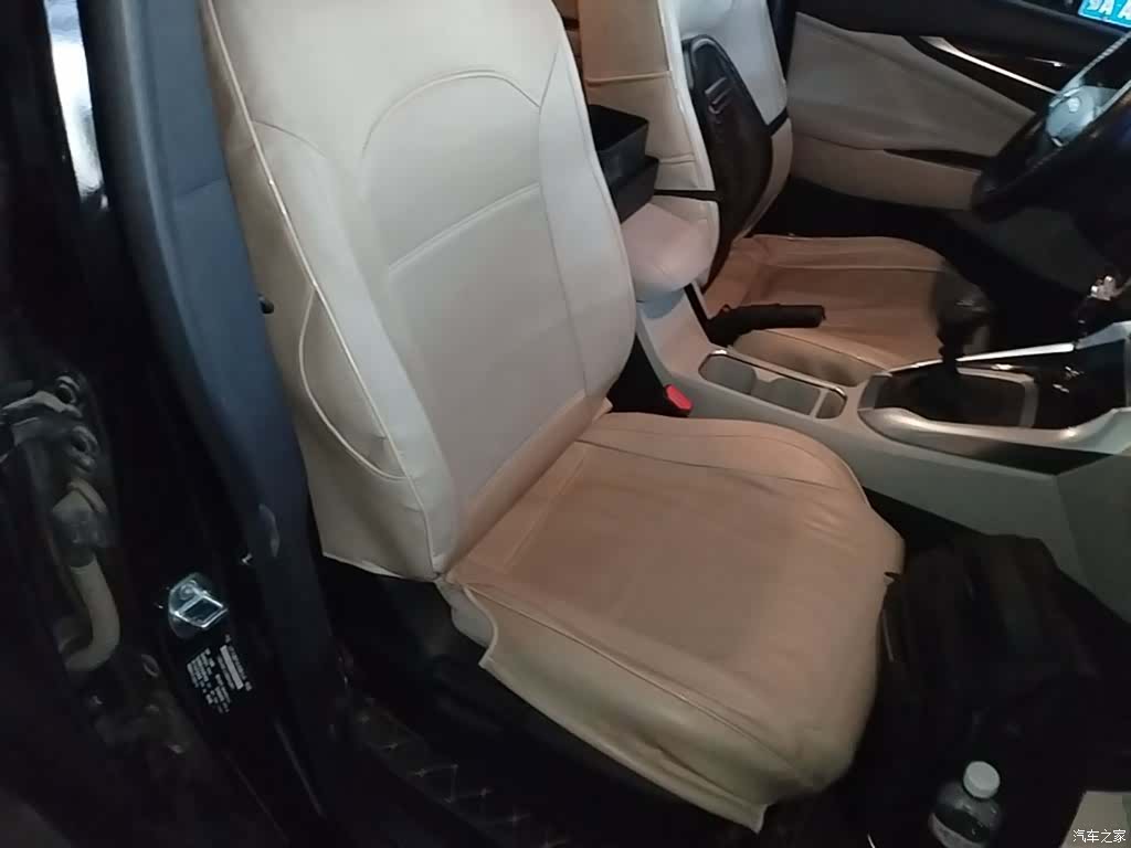 Maxus G50, 2022 15