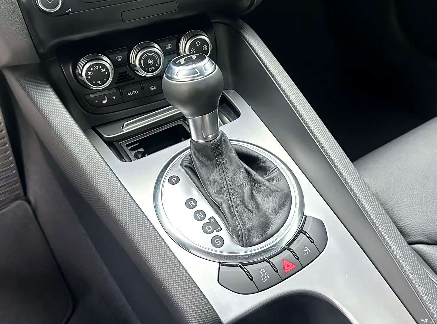 Audi TT, 2014 8