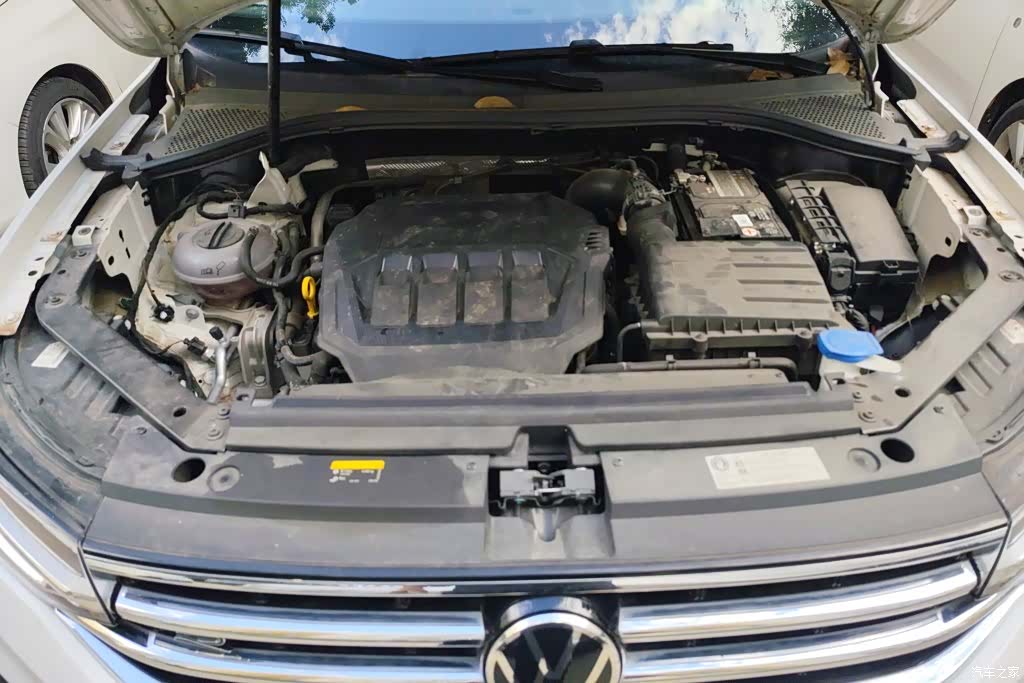 Volkswagen Tiguan L, 2022 10