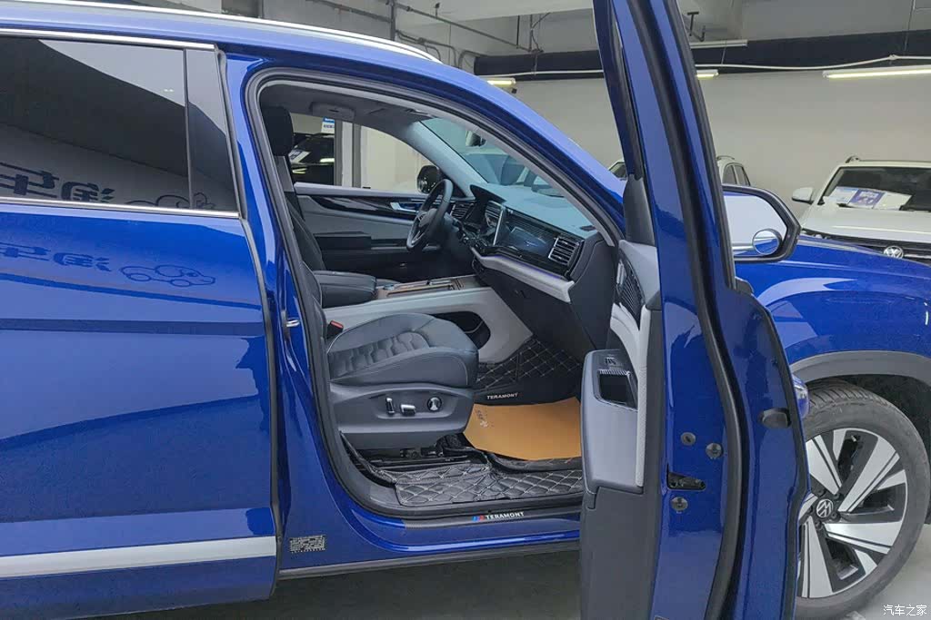 Volkswagen Teramont X, 2021 8