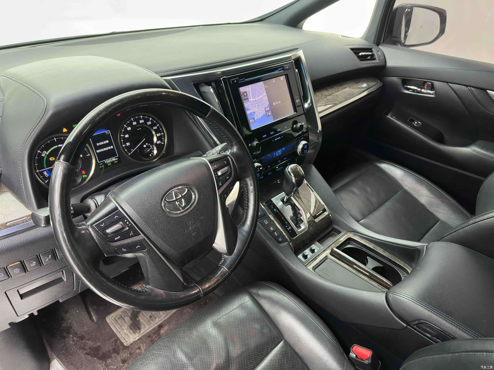 Toyota Alphard, 2019 11