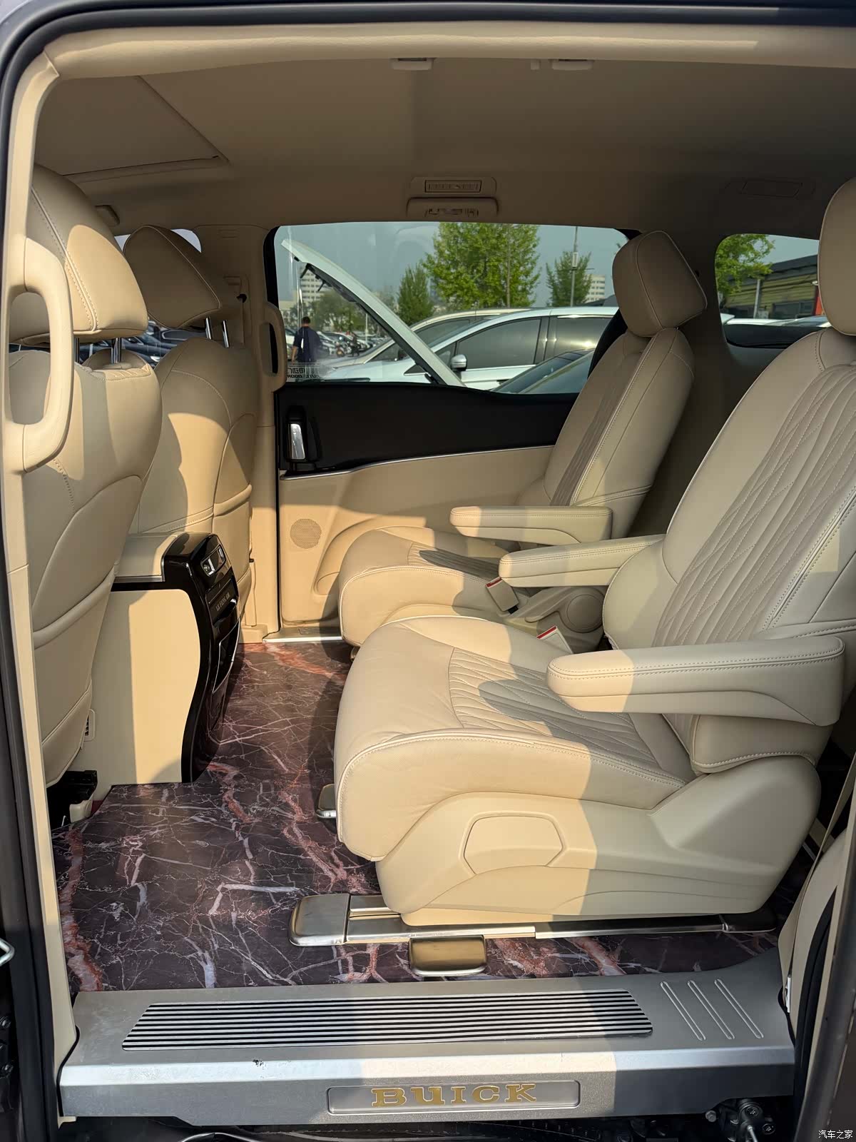 Buick GL8, 2023 9