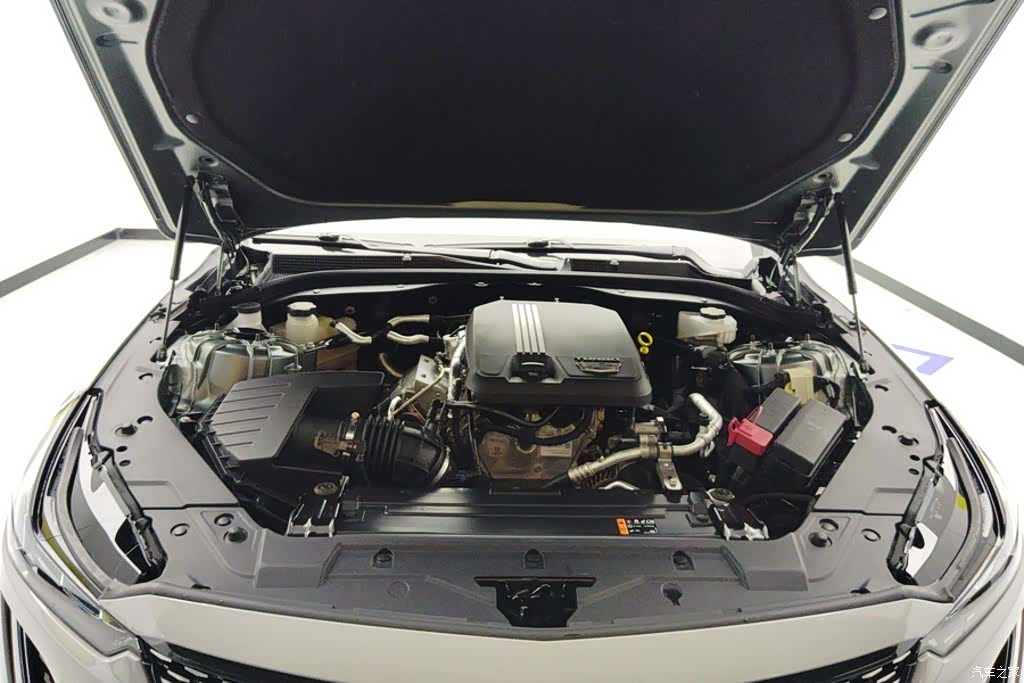 Cadillac CT5, 2023 10
