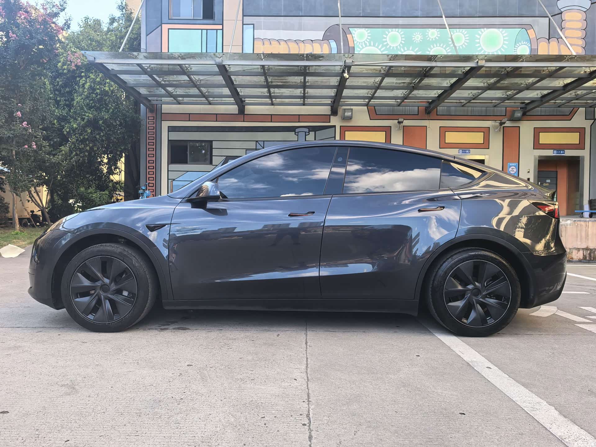 Tesla Model Y, 2024 21