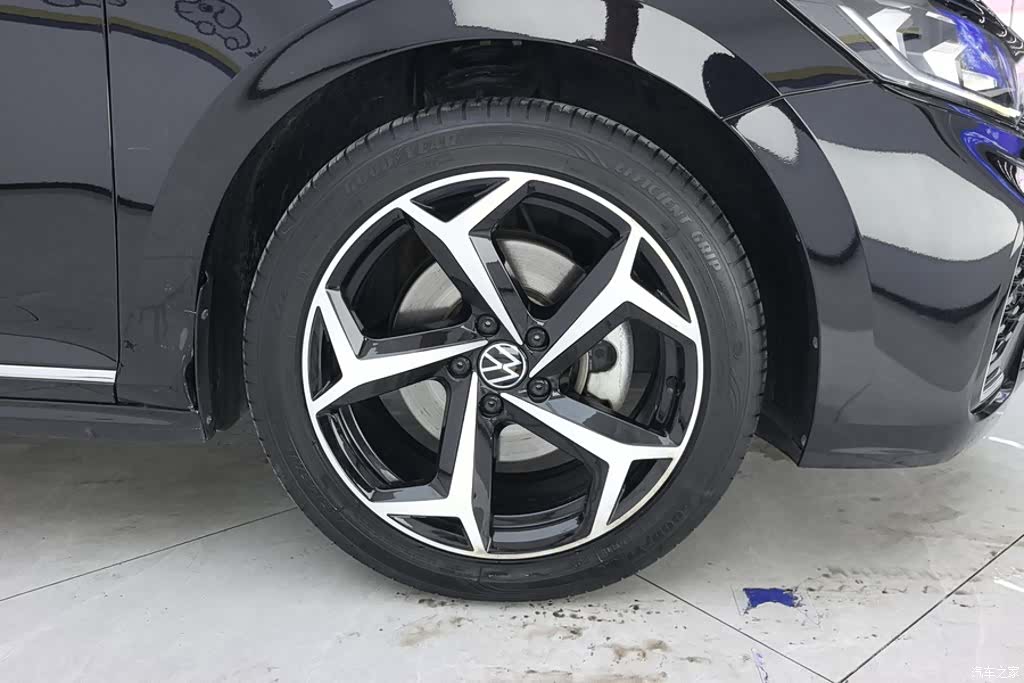 Volkswagen Passat, 2023 6