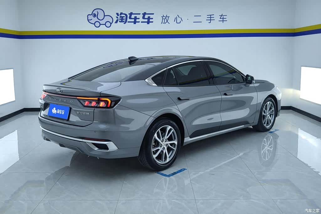 Ford Mondeo, 2023 3
