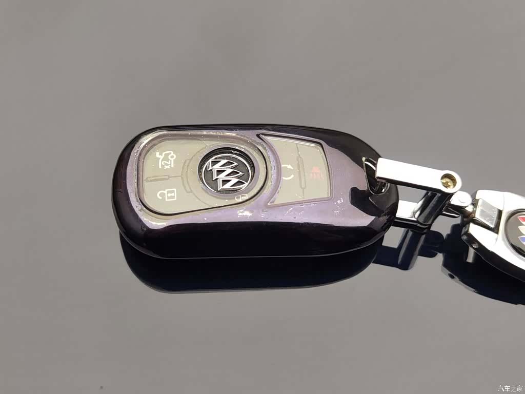 Buick LaCrosse, 2019 19