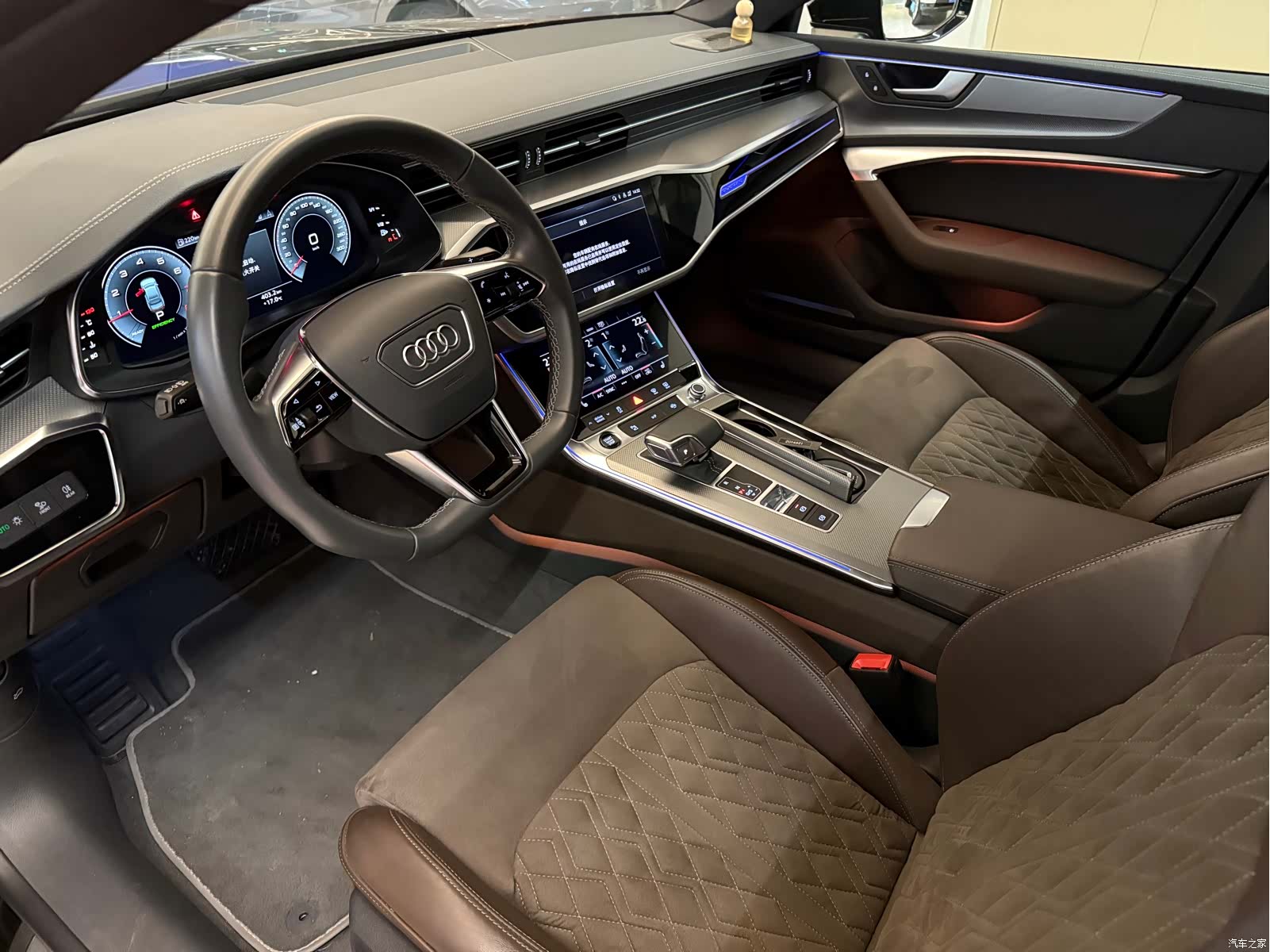Audi A7L, 2023 все фото