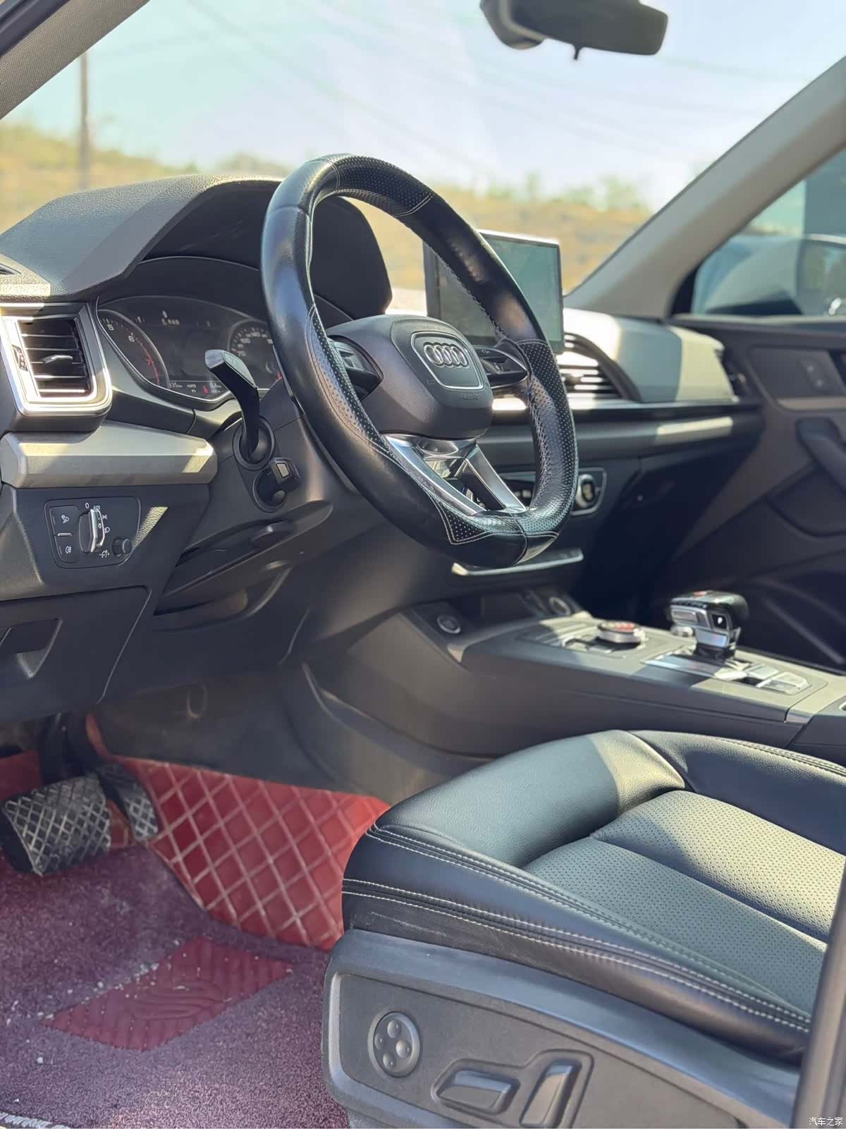 Audi Q5L, 2019 10