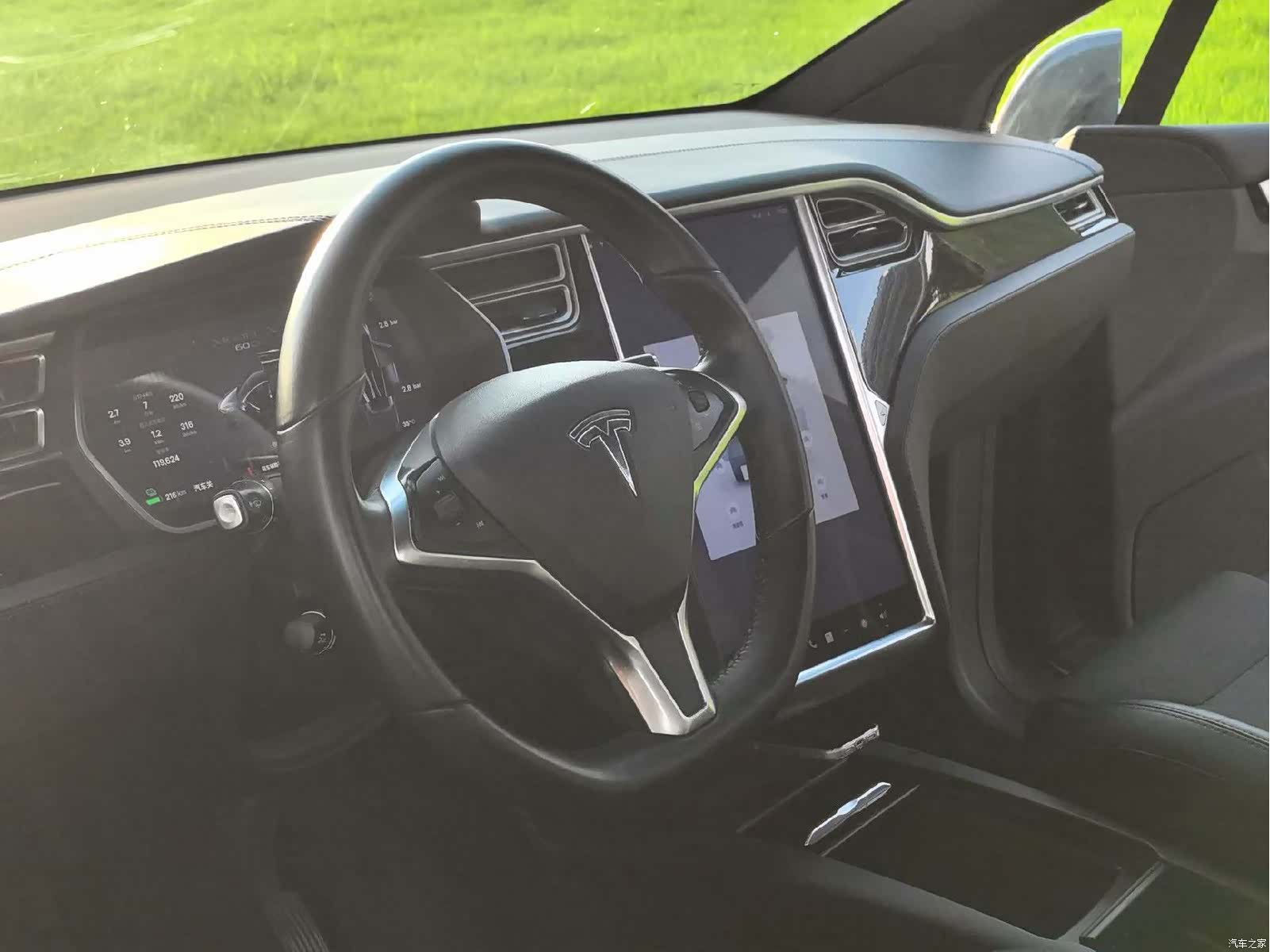 Tesla Model X, 2017 4