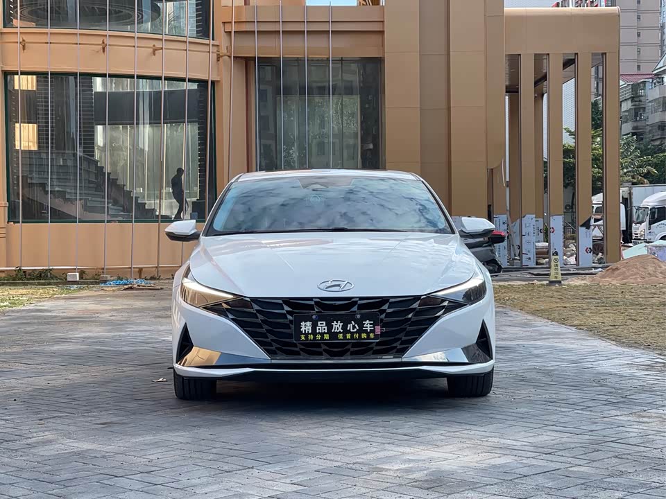 Hyundai Elantra