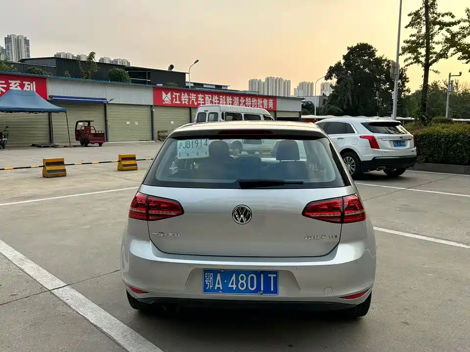 Volkswagen golf
