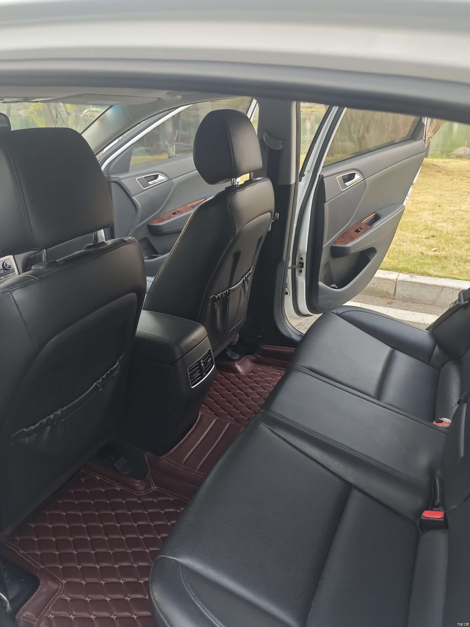 Hyundai DLX, 2015 10