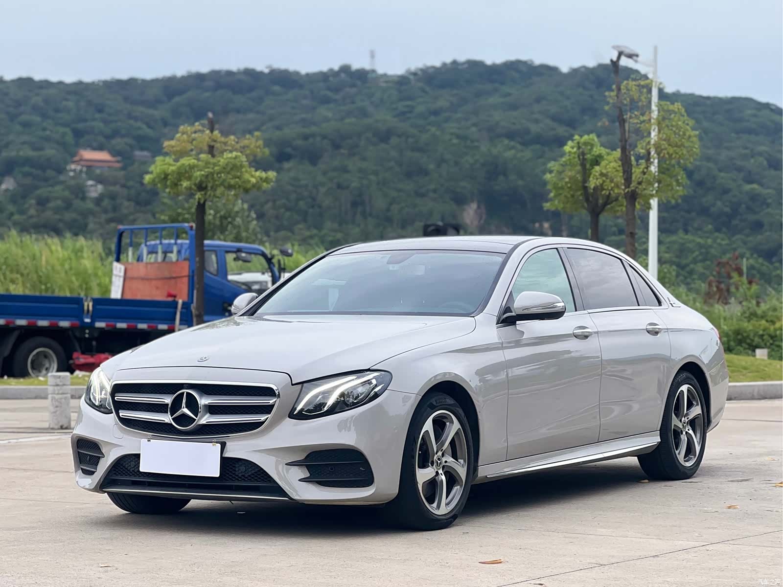 Mercedes-Benz E-Class, 2018 1