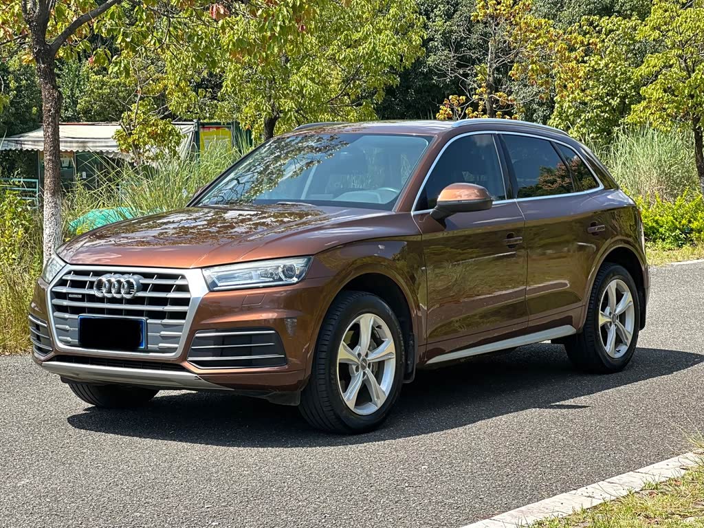 Audi Q5L 2018 40 TFSI VI
