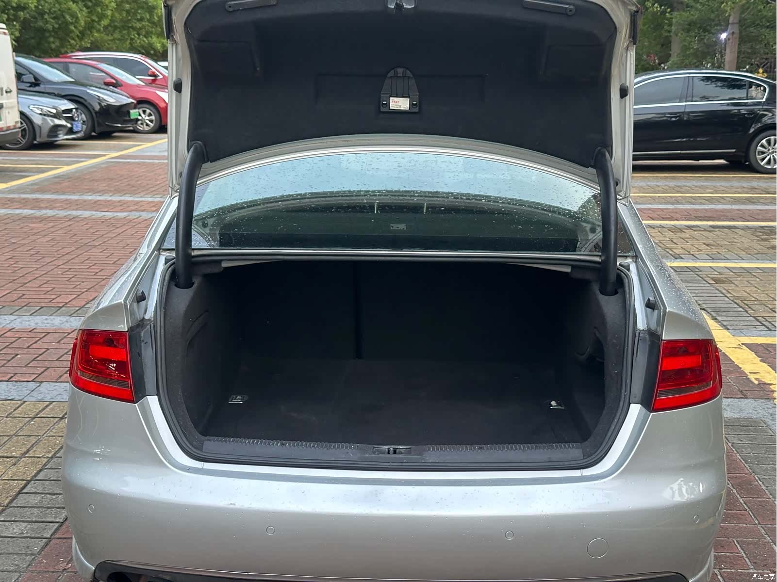 Audi A4L, 2009 13