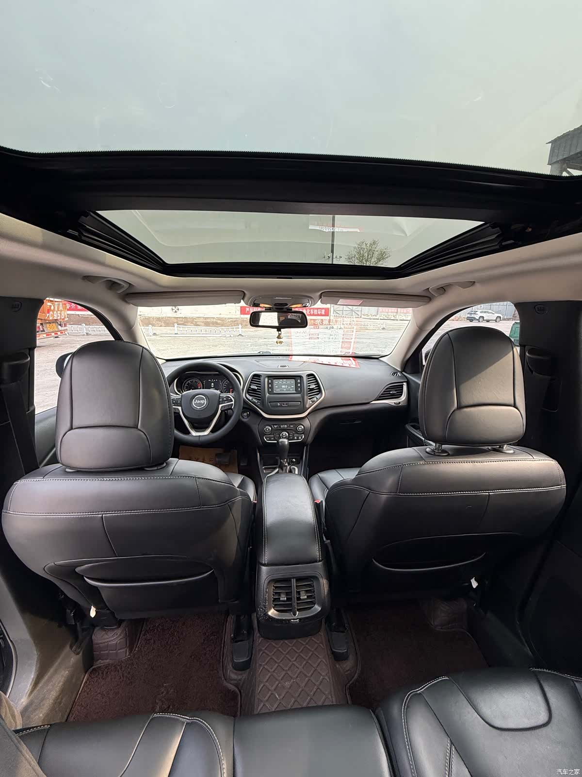 Jeep Cherokee, 2017 13