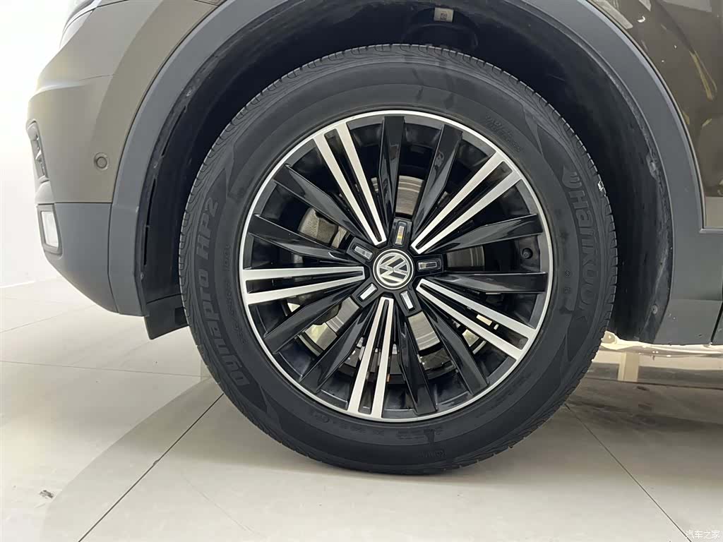 Volkswagen Tiguan L, 2017 8