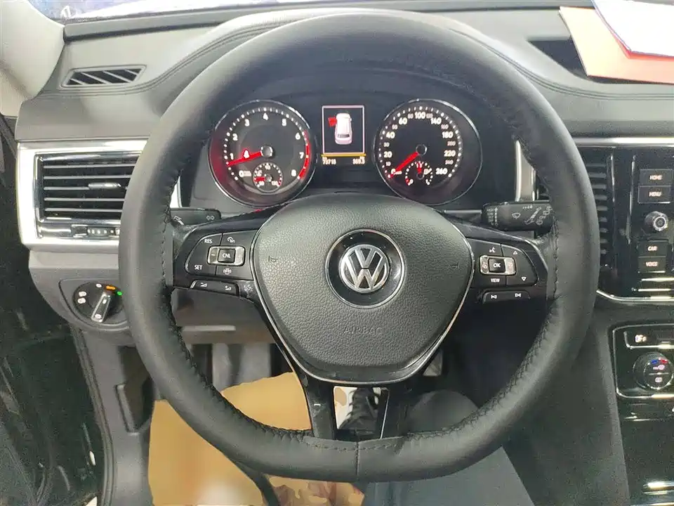Volkswagen Tourang