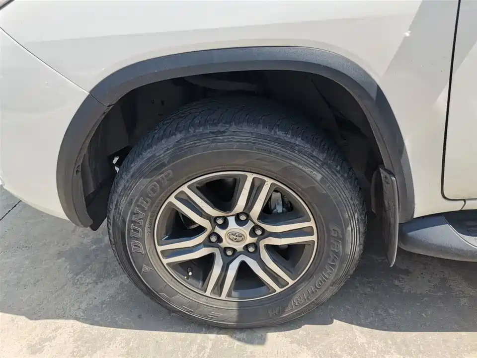 Toyota Fortuner