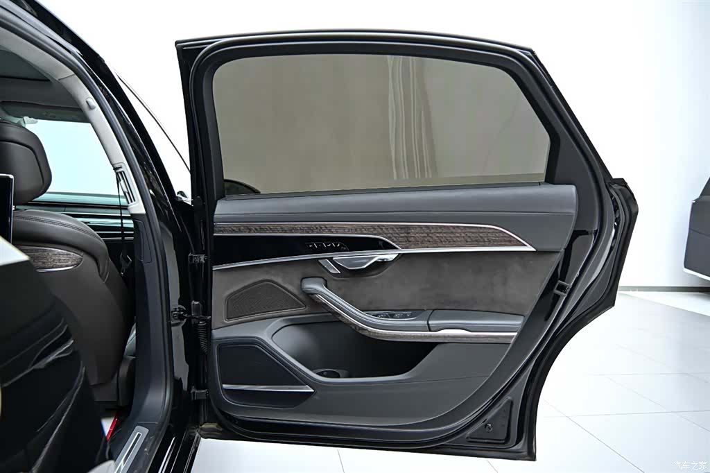 Audi A8L, 2020 23
