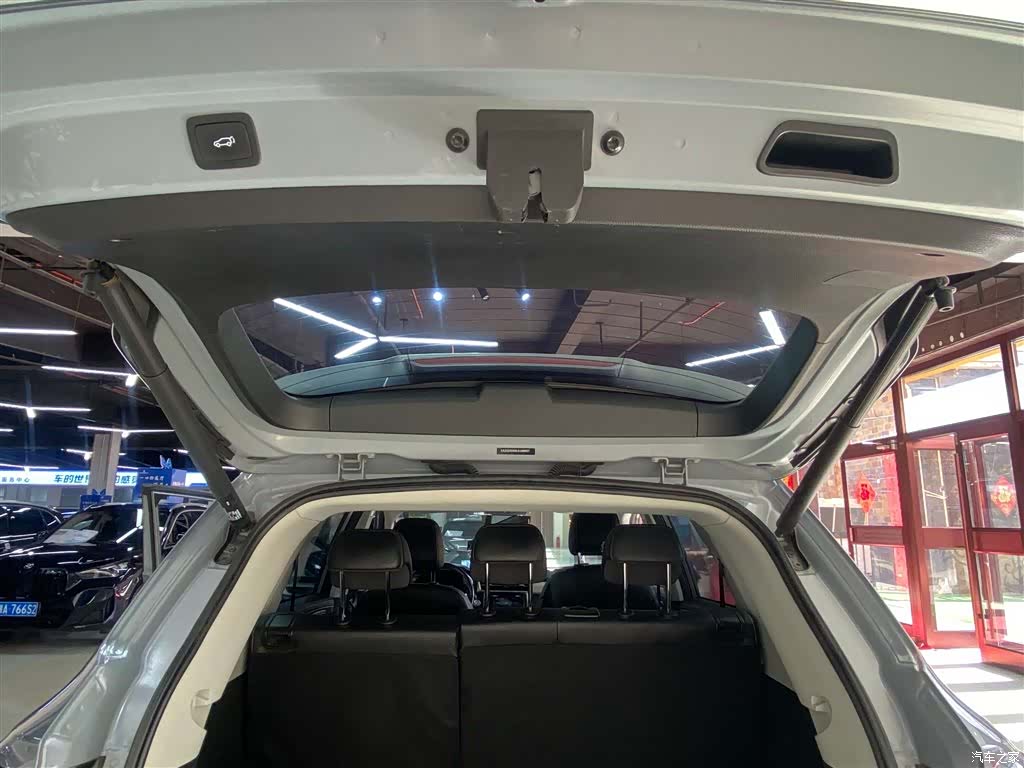 Roewe RX5, 2021 11