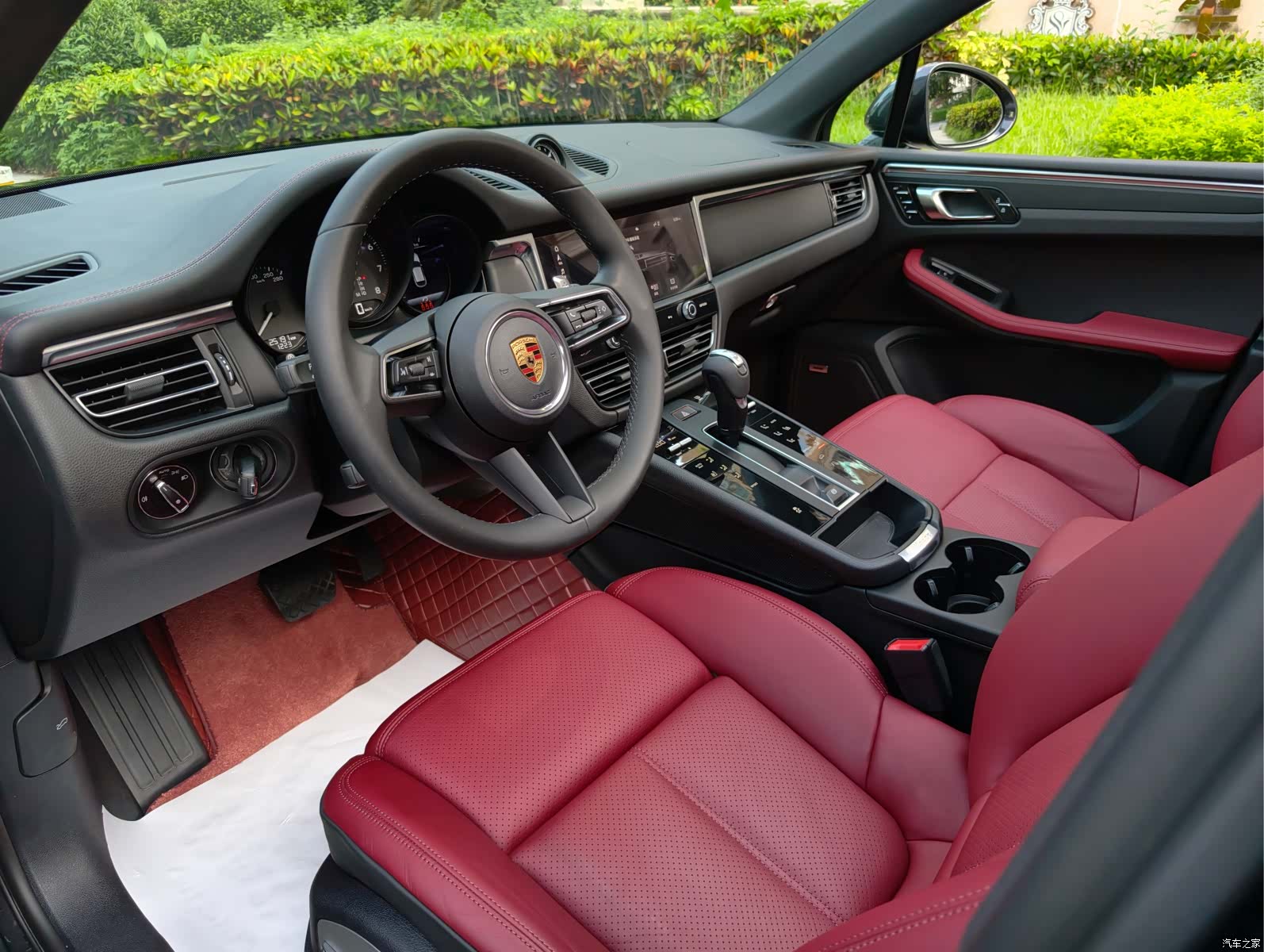 Porsche Macan, 2022 9