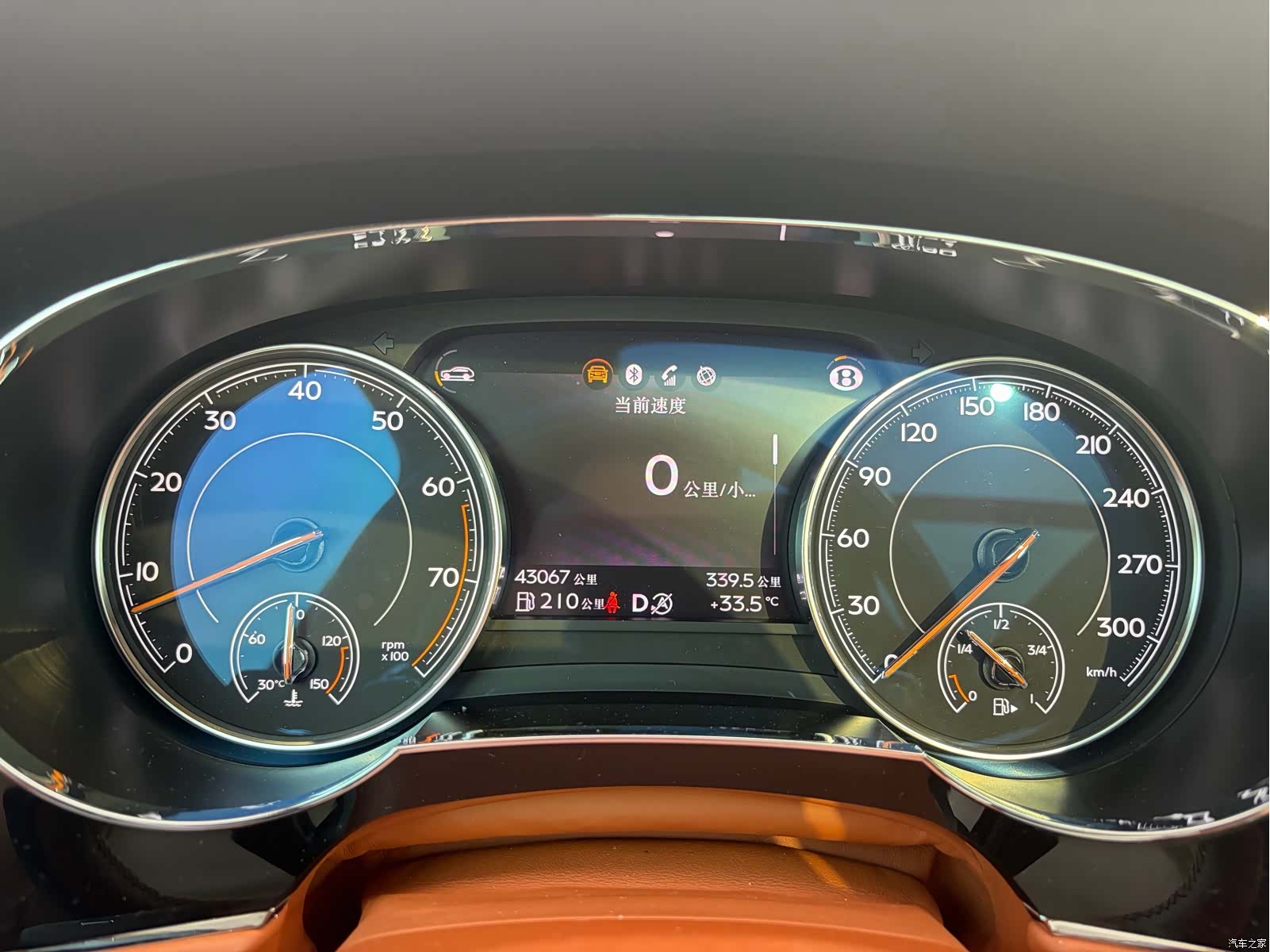 Bentley Bentayga, 2018 10