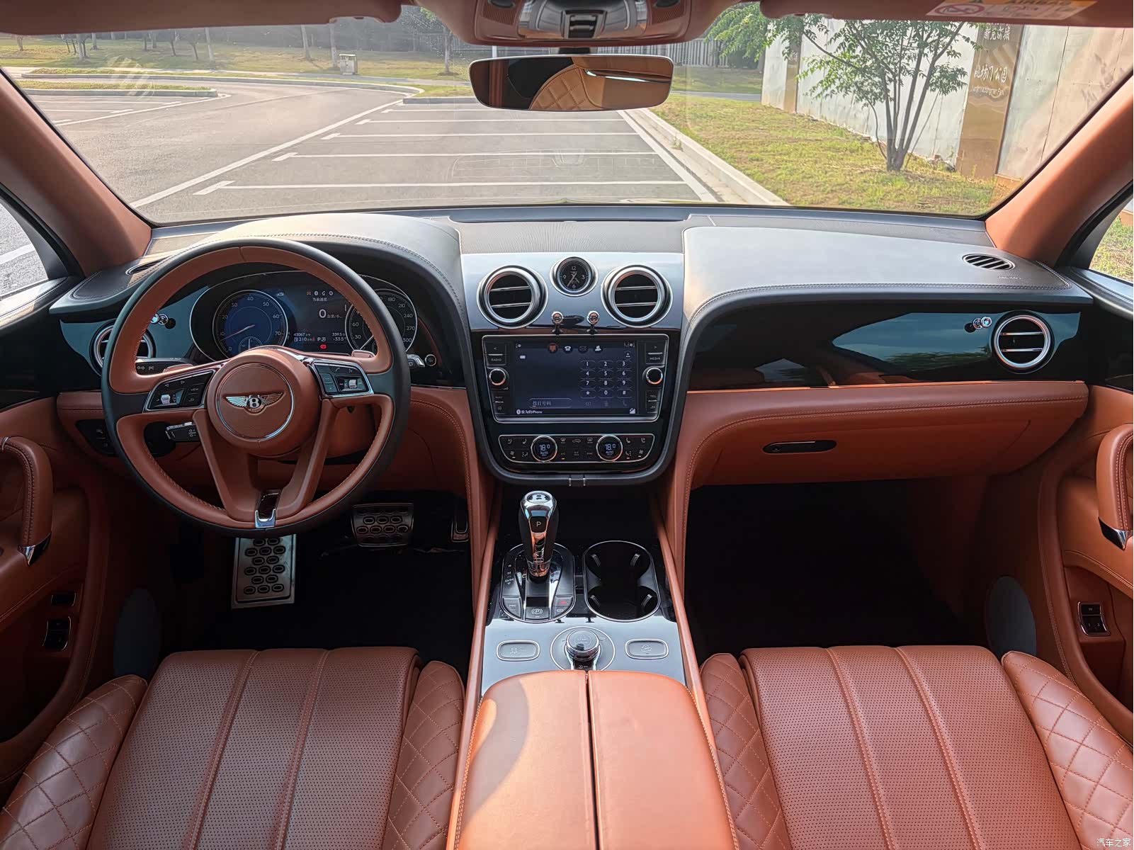 Bentley Bentayga, 2018 6