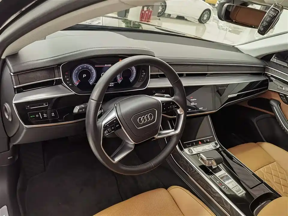 Audi A8