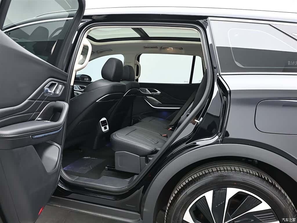Hongqi HS7, 2024 13
