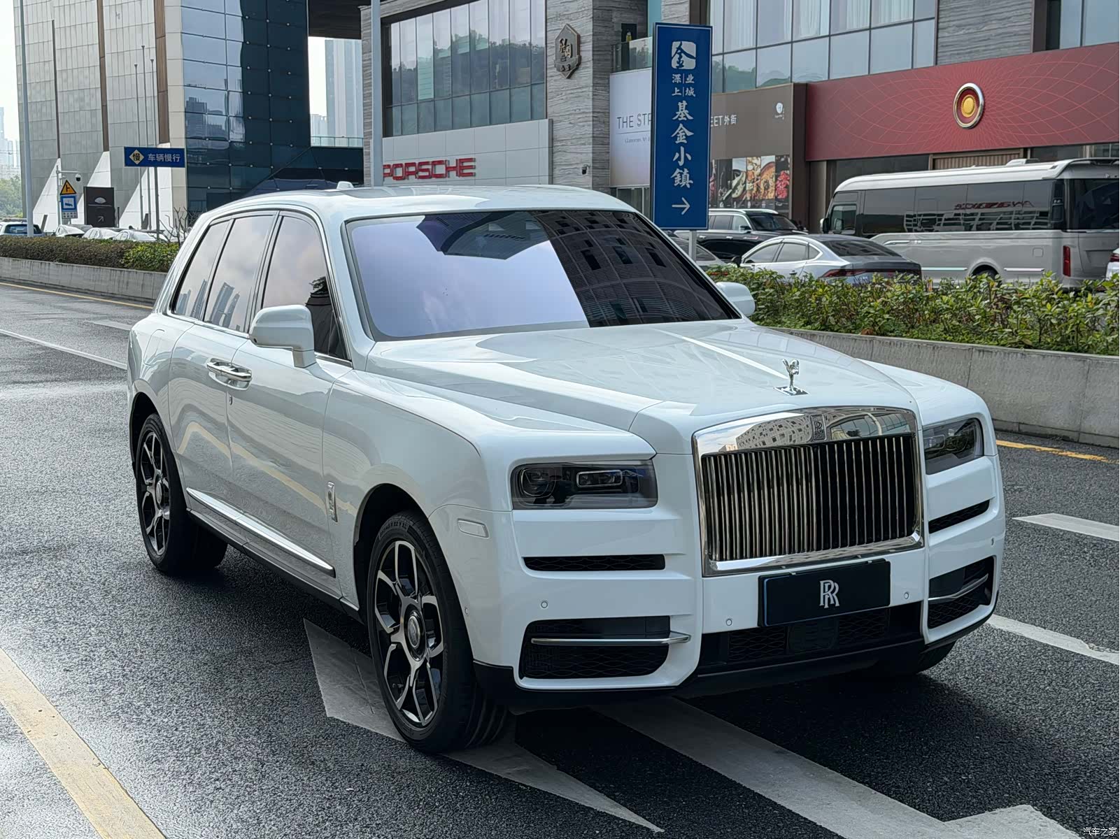 Rolls-Royce Cullinan, 2021 2