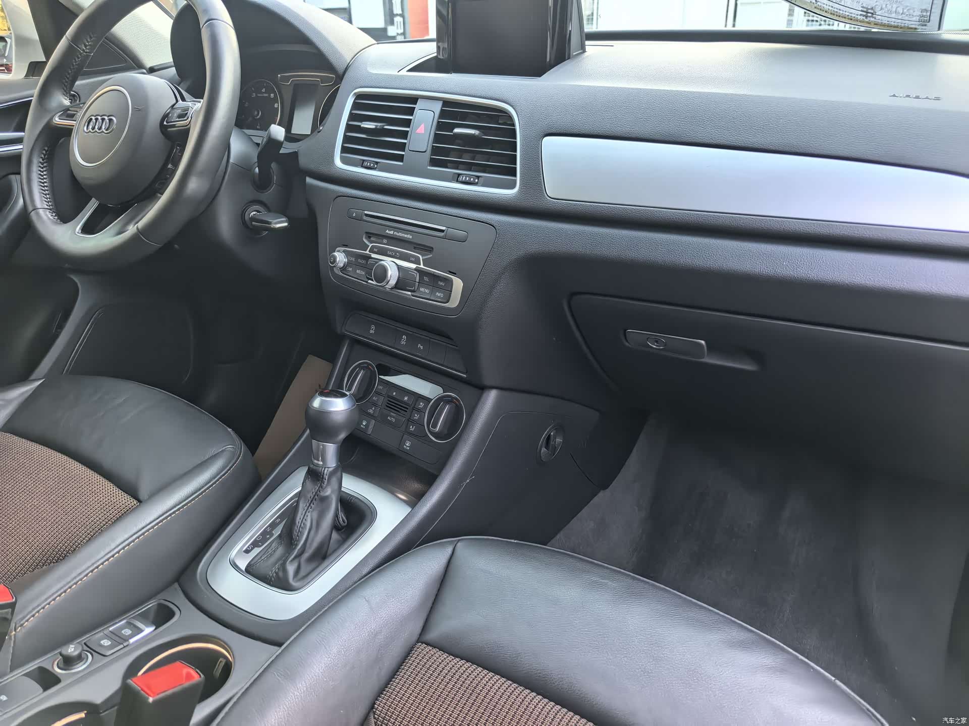 Audi Q3, 2019 12