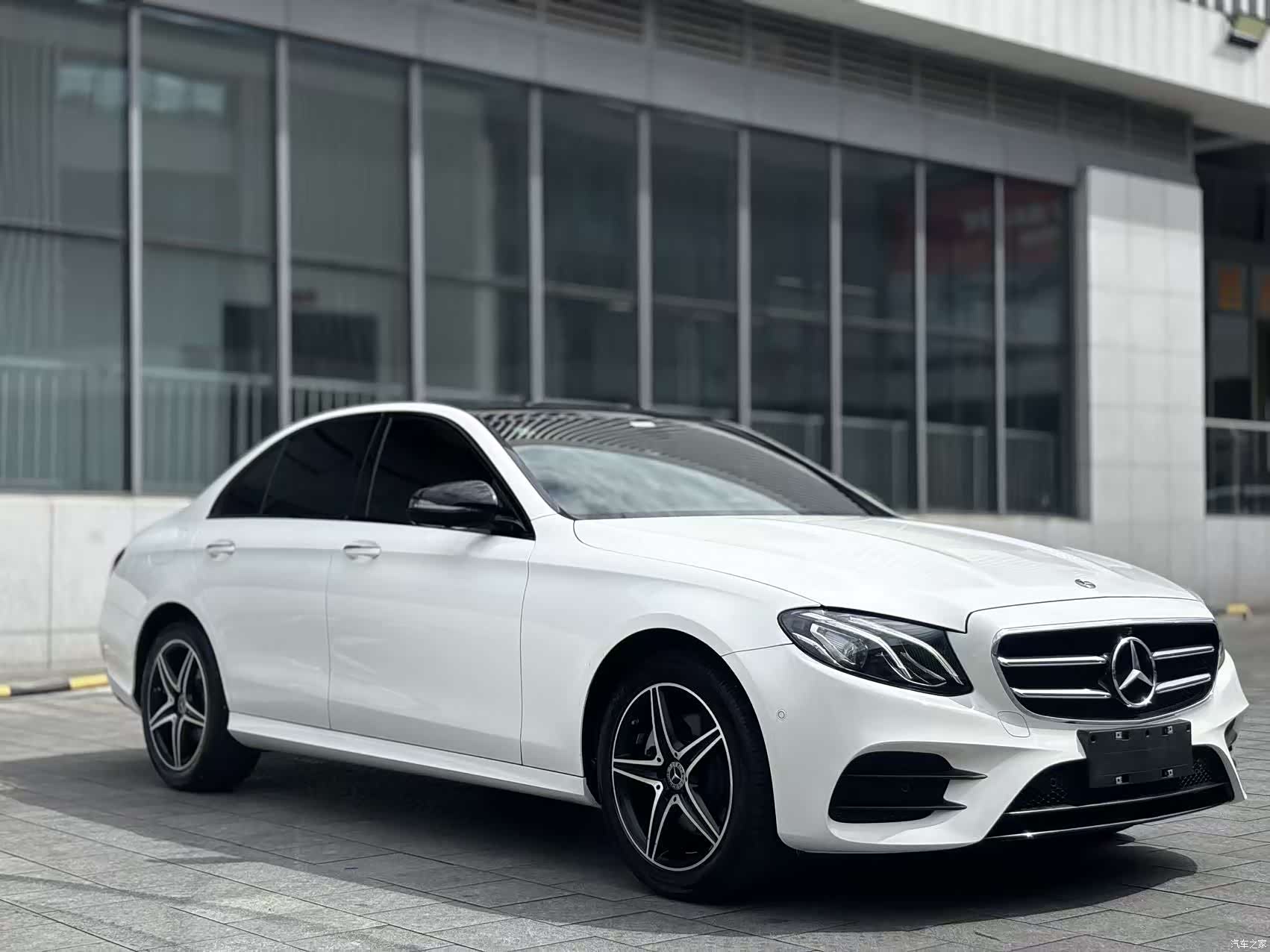 Mercedes-Benz E-Class, 2020 3