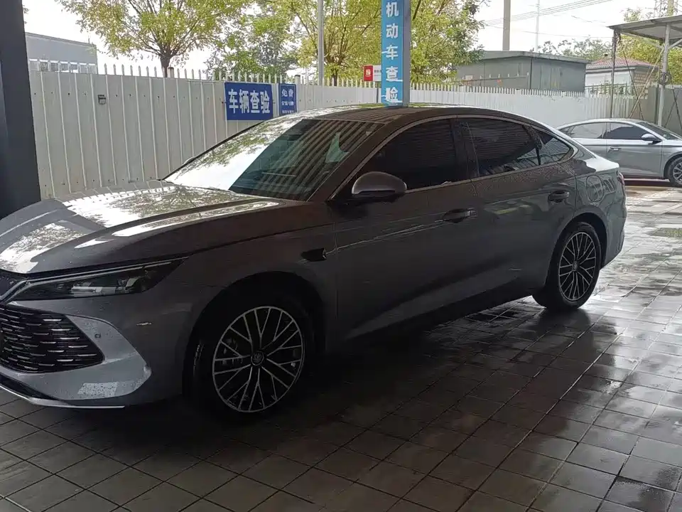 BYD Qin L