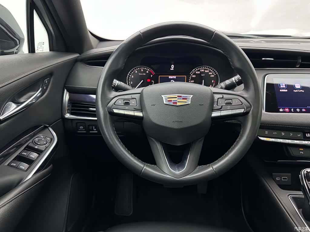 Cadillac XT4, 2022 9
