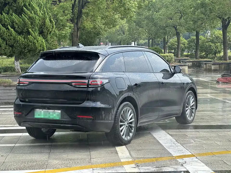 Leapmotor C11