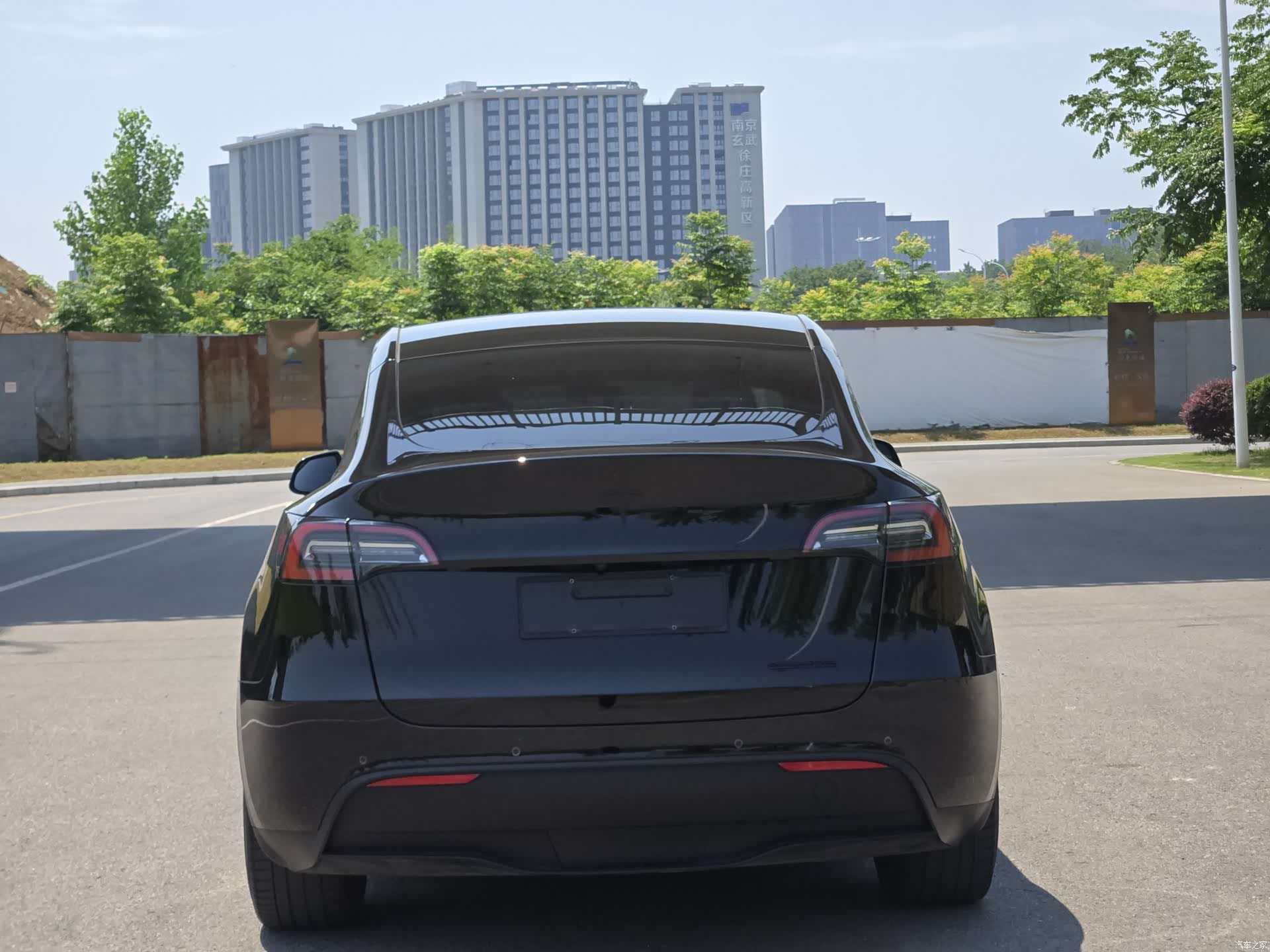 Tesla Model Y, 2022 все фото