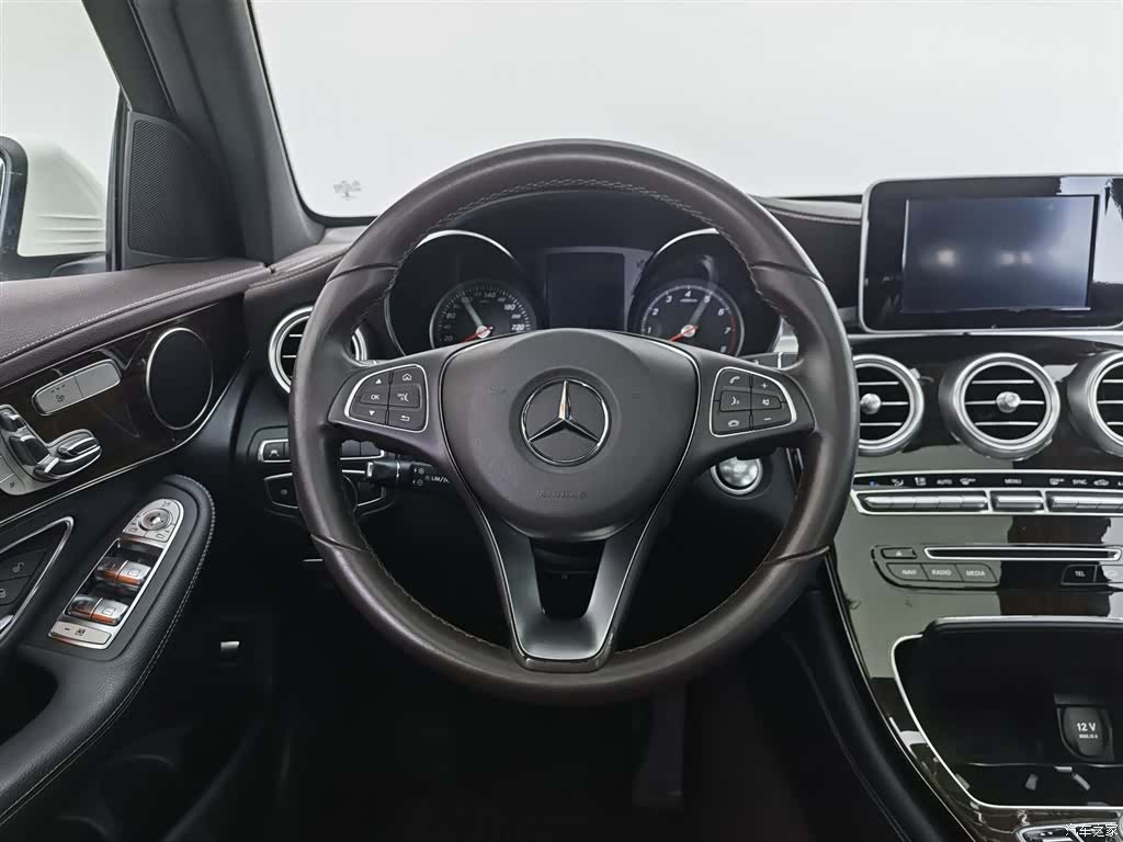 Mercedes-Benz GLC, 2019 11