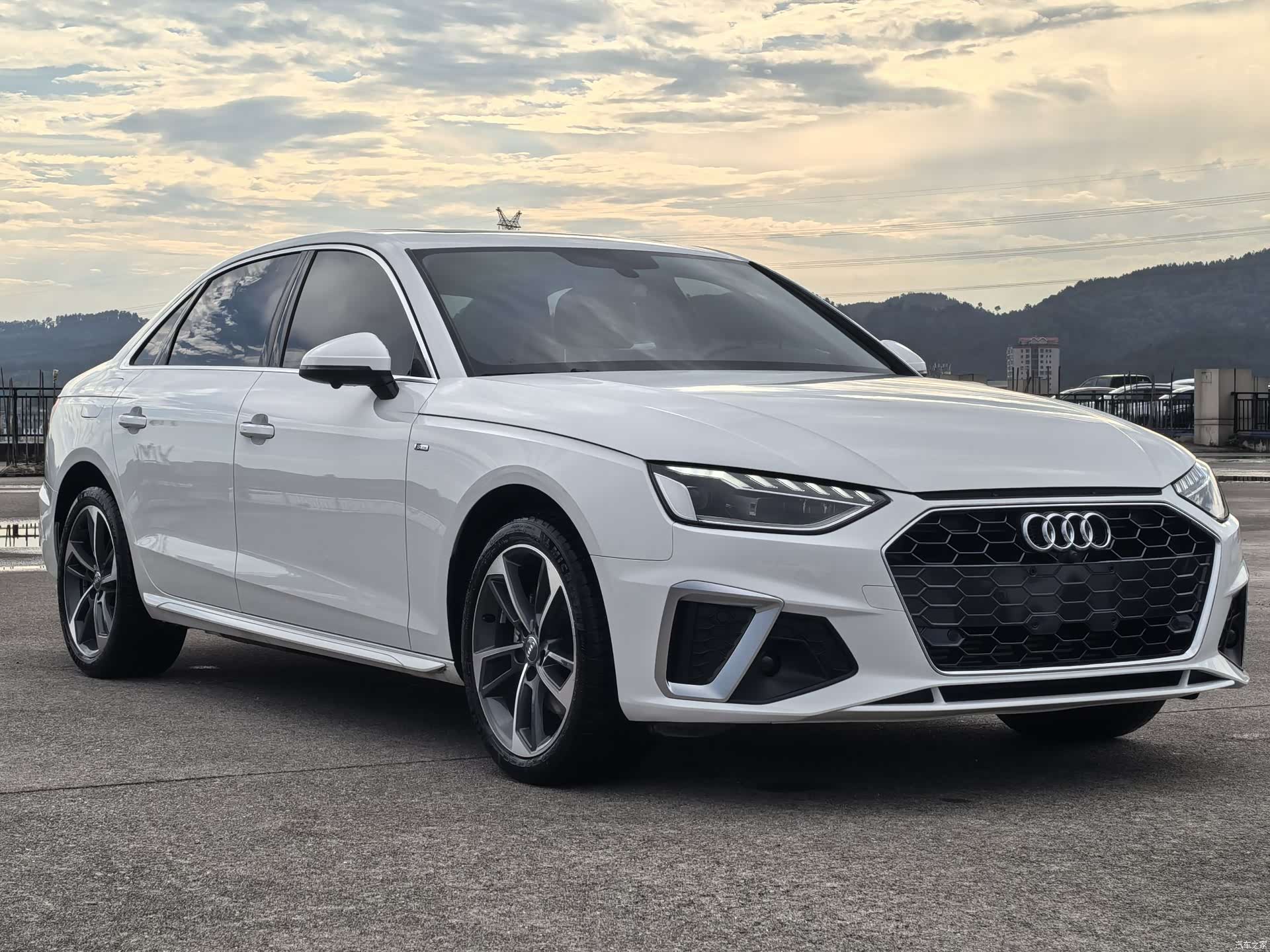 Audi A4L, 2020 3