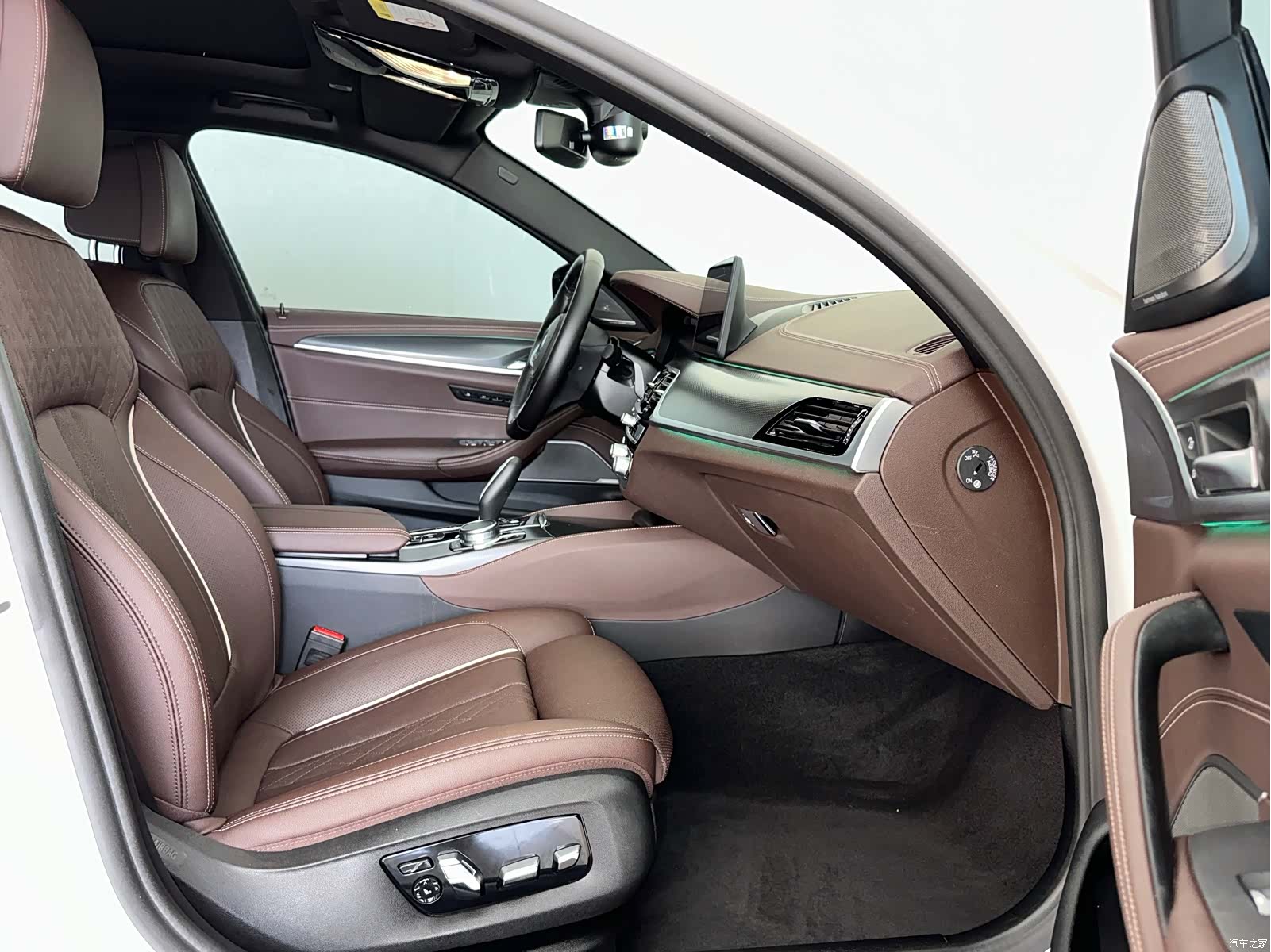 BMW 5 Series, 2022 11