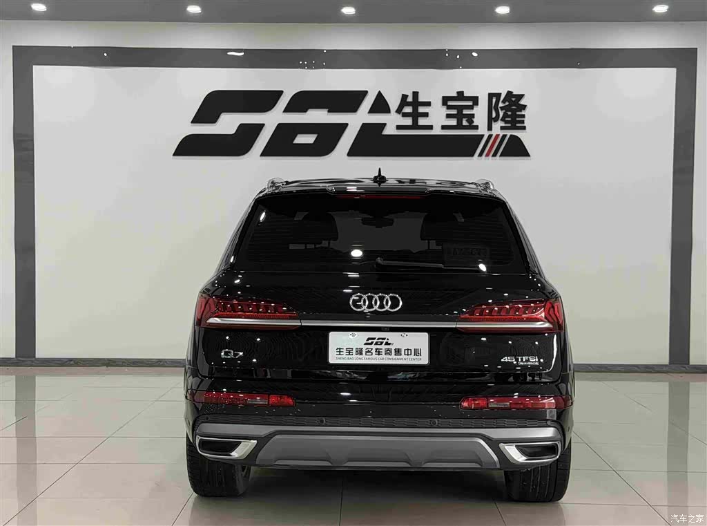Audi Q7, 2020 все фото