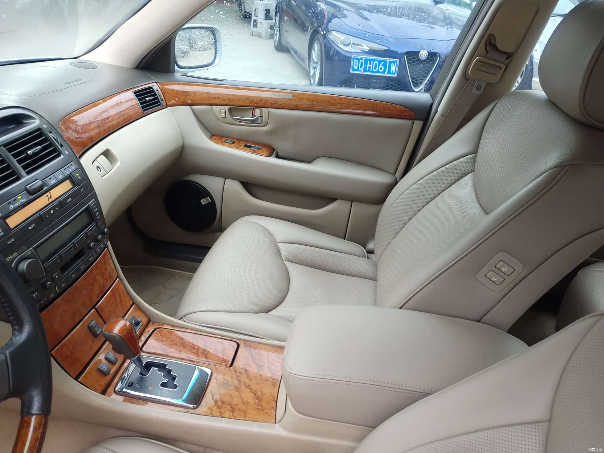 Lexus LS, 2005 14